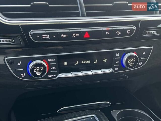 Білий Ауді Ку 7, об'ємом двигуна 2 л та пробігом 109 тис. км за 23900 $, фото 49 на Automoto.ua