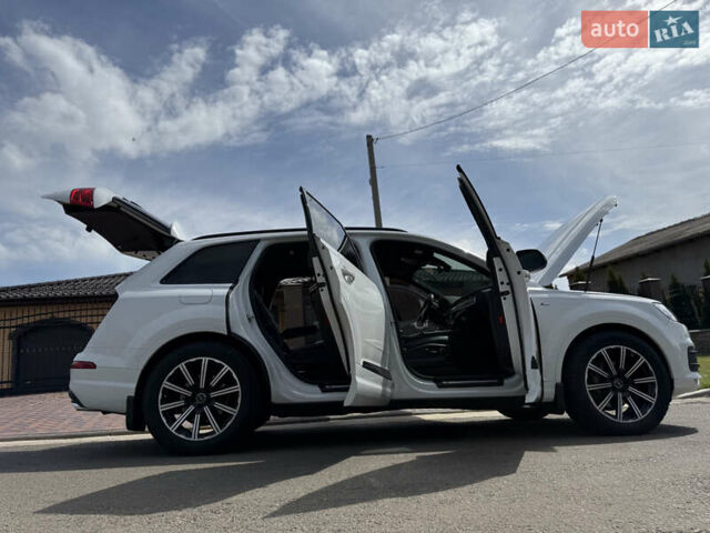 Білий Ауді Ку 7, об'ємом двигуна 3 л та пробігом 216 тис. км за 37500 $, фото 17 на Automoto.ua