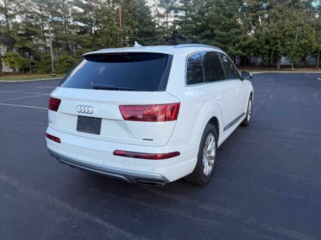 Белый Ауди Ку 7, объемом двигателя 2 л и пробегом 59 тыс. км за 17000 $, фото 6 на Automoto.ua