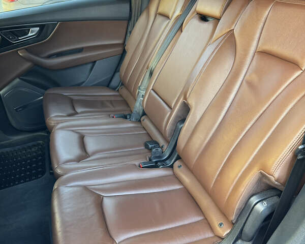 Білий Ауді Ку 7, об'ємом двигуна 3 л та пробігом 158 тис. км за 28700 $, фото 14 на Automoto.ua