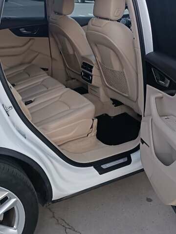 Белый Ауди Ку 7, объемом двигателя 3 л и пробегом 242 тыс. км за 25900 $, фото 7 на Automoto.ua