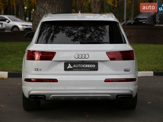 Белый Ауди Ку 7, объемом двигателя 3 л и пробегом 137 тыс. км за 37000 $, фото 4 на Automoto.ua
