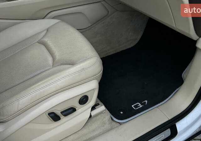 Білий Ауді Ку 7, об'ємом двигуна 3 л та пробігом 167 тис. км за 23500 $, фото 43 на Automoto.ua