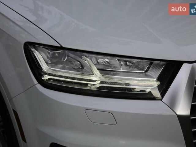 Белый Ауди Ку 7, объемом двигателя 3 л и пробегом 137 тыс. км за 37000 $, фото 6 на Automoto.ua