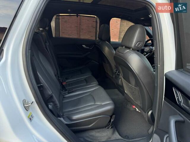 Белый Ауди Ку 7, объемом двигателя 3 л и пробегом 195 тыс. км за 23500 $, фото 32 на Automoto.ua