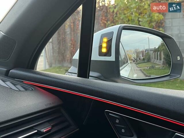 Білий Ауді Ку 7, об'ємом двигуна 2 л та пробігом 109 тис. км за 23900 $, фото 46 на Automoto.ua