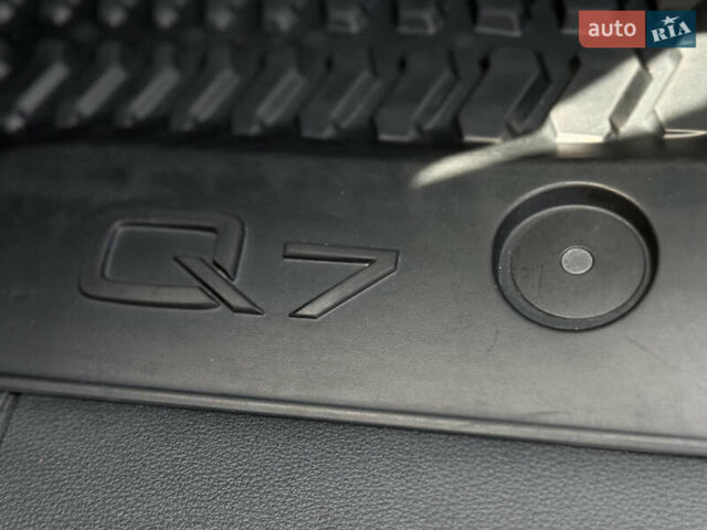 Білий Ауді Ку 7, об'ємом двигуна 3 л та пробігом 216 тис. км за 37500 $, фото 41 на Automoto.ua