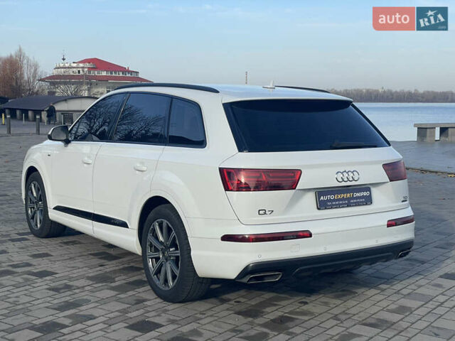 Белый Ауди Ку 7, объемом двигателя 2.97 л и пробегом 92 тыс. км за 39900 $, фото 27 на Automoto.ua