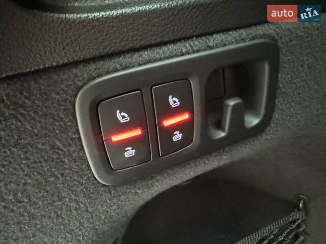 Білий Ауді Ку 7, об'ємом двигуна 3 л та пробігом 171 тис. км за 25000 $, фото 36 на Automoto.ua