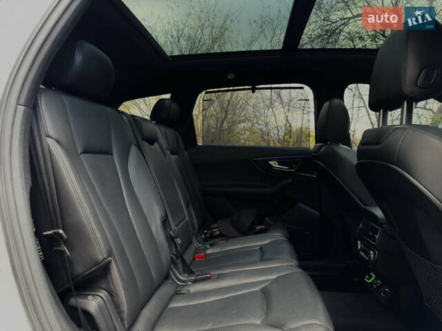 Белый Ауди Ку 7, объемом двигателя 3 л и пробегом 228 тыс. км за 26850 $, фото 16 на Automoto.ua