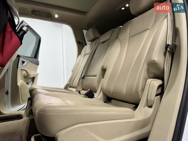 Белый Ауди Ку 7, объемом двигателя 3 л и пробегом 140 тыс. км за 30500 $, фото 16 на Automoto.ua