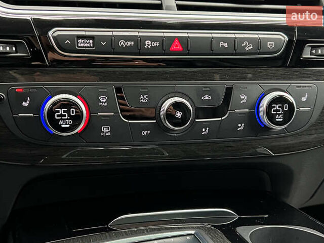 Білий Ауді Ку 7, об'ємом двигуна 3 л та пробігом 137 тис. км за 28800 $, фото 16 на Automoto.ua