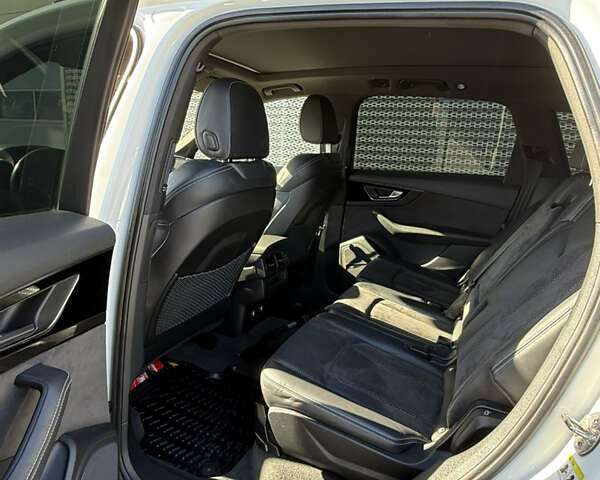 Белый Ауди Ку 7, объемом двигателя 2 л и пробегом 100 тыс. км за 41500 $, фото 19 на Automoto.ua