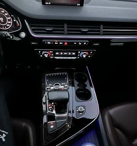 Білий Ауді Ку 7, об'ємом двигуна 3 л та пробігом 94 тис. км за 35000 $, фото 15 на Automoto.ua