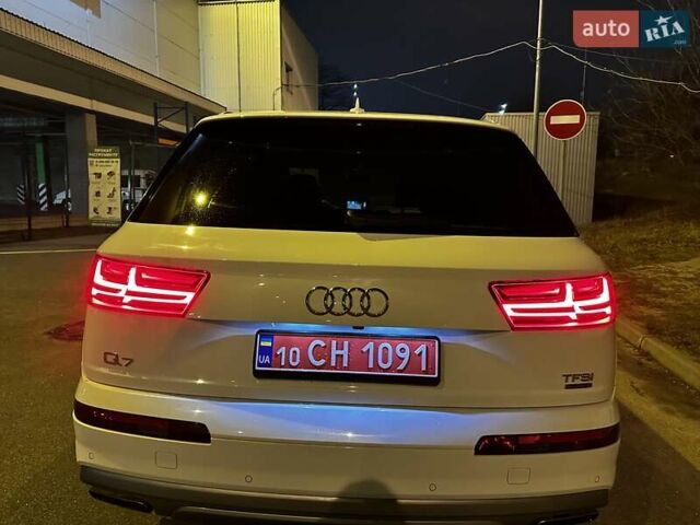 Білий Ауді Ку 7, об'ємом двигуна 2 л та пробігом 92 тис. км за 27900 $, фото 7 на Automoto.ua