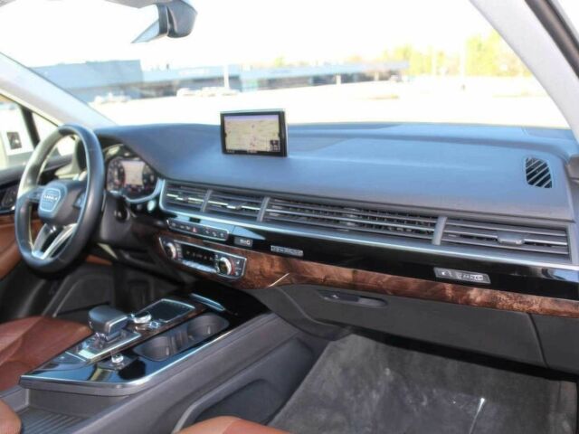 Білий Ауді Ку 7, об'ємом двигуна 3 л та пробігом 70 тис. км за 9000 $, фото 10 на Automoto.ua