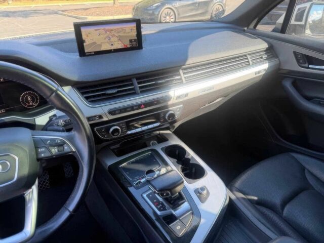 Белый Ауди Ку 7, объемом двигателя 2 л и пробегом 59 тыс. км за 17000 $, фото 9 на Automoto.ua