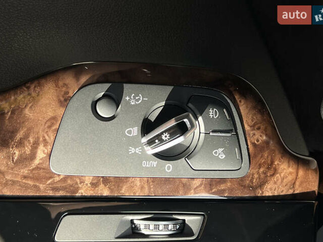 Белый Ауди Ку 7, объемом двигателя 3 л и пробегом 220 тыс. км за 49700 $, фото 16 на Automoto.ua