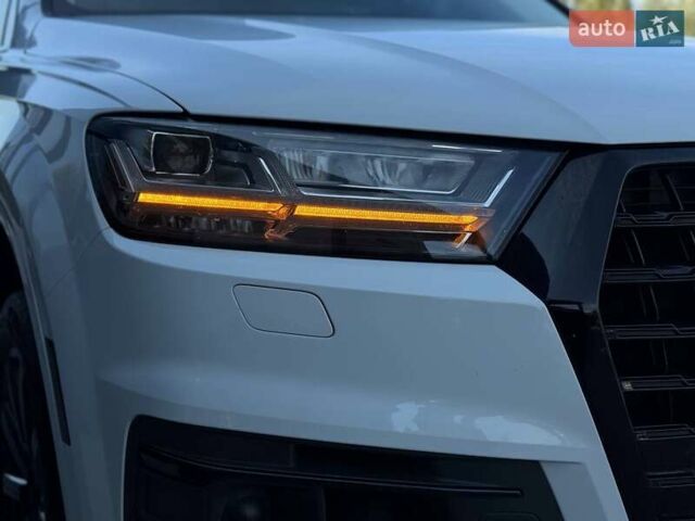Ауді Ку 7 2017 у Рівному на Automoto.ua Білий Ауді Ку 7, об'ємом двигуна 3 л та пробігом 149 тис. км за 31000 $, фото 19 на Automoto.ua