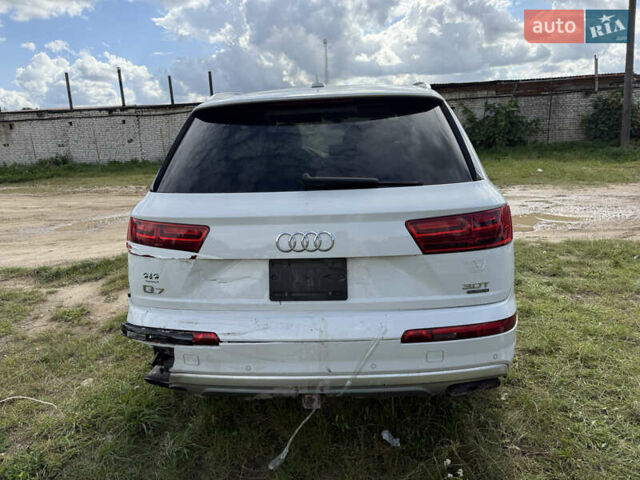 Белый Ауди Ку 7, объемом двигателя 3 л и пробегом 196 тыс. км за 16000 $, фото 3 на Automoto.ua