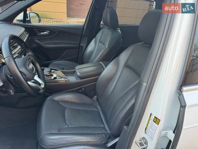 Белый Ауди Ку 7, объемом двигателя 3 л и пробегом 195 тыс. км за 23500 $, фото 19 на Automoto.ua