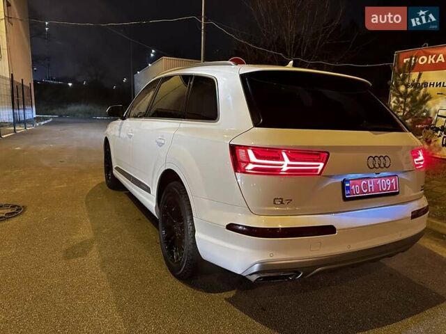 Білий Ауді Ку 7, об'ємом двигуна 2 л та пробігом 92 тис. км за 27900 $, фото 8 на Automoto.ua