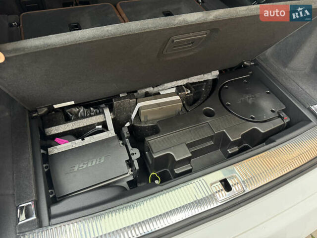 Білий Ауді Ку 7, об'ємом двигуна 3 л та пробігом 171 тис. км за 25000 $, фото 37 на Automoto.ua