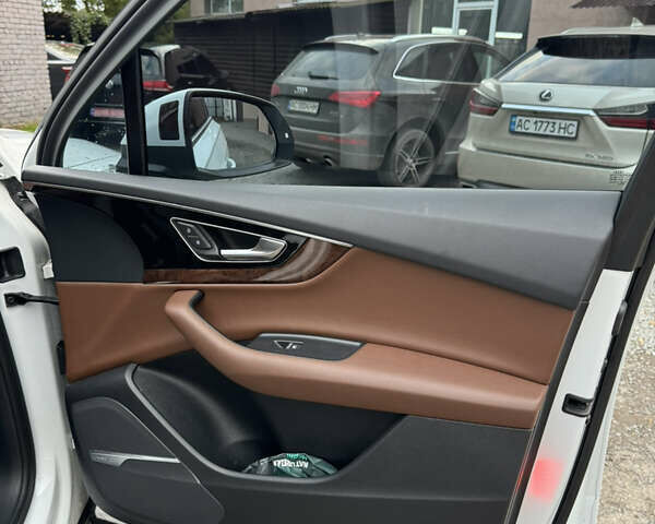 Белый Ауди Ку 7, объемом двигателя 3 л и пробегом 234 тыс. км за 20000 $, фото 15 на Automoto.ua