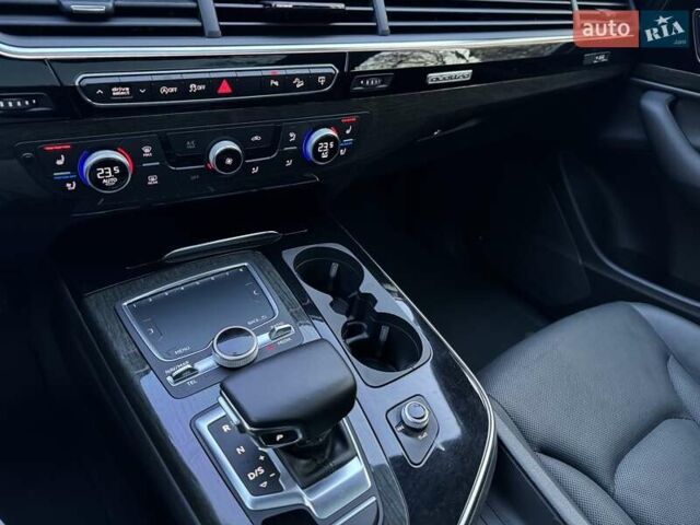 Белый Ауди Ку 7, объемом двигателя 3 л и пробегом 195 тыс. км за 23500 $, фото 27 на Automoto.ua