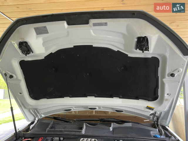 Білий Ауді Ку 7, об'ємом двигуна 3 л та пробігом 118 тис. км за 33000 $, фото 9 на Automoto.ua