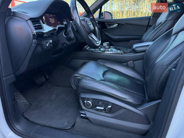 Білий Ауді Ку 7, об'ємом двигуна 3 л та пробігом 164 тис. км за 32300 $, фото 14 на Automoto.ua