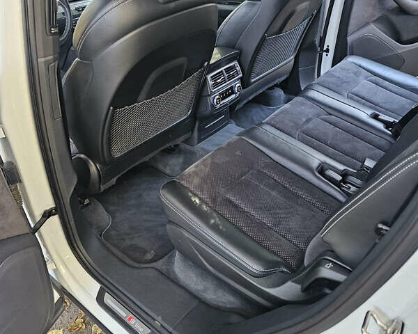 Білий Ауді Ку 7, об'ємом двигуна 2.97 л та пробігом 107 тис. км за 43500 $, фото 19 на Automoto.ua