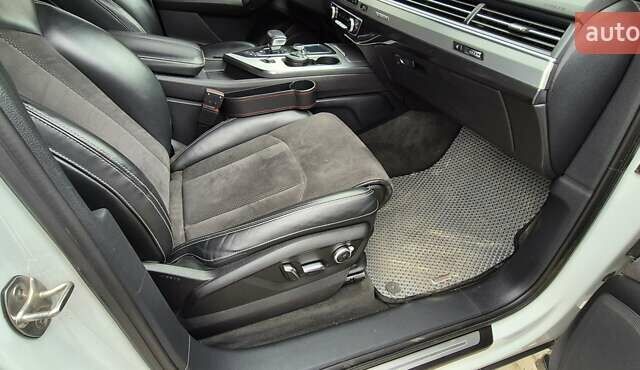 Білий Ауді Ку 7, об'ємом двигуна 2.97 л та пробігом 234 тис. км за 34500 $, фото 21 на Automoto.ua