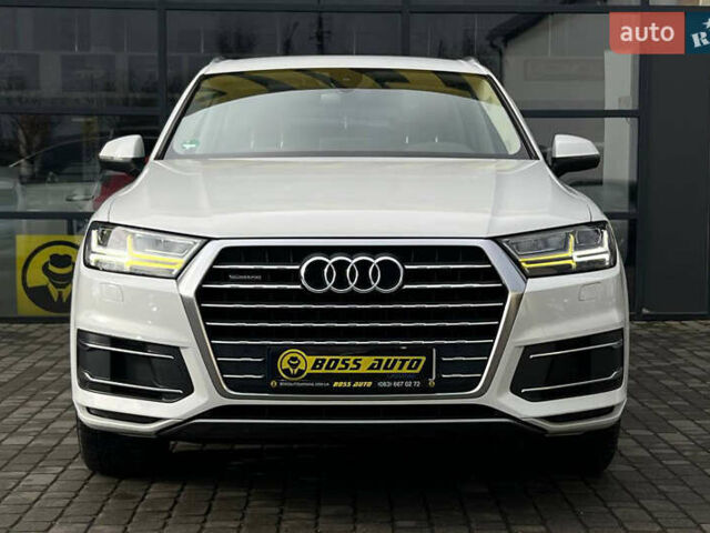 Білий Ауді Ку 7, об'ємом двигуна 2.97 л та пробігом 303 тис. км за 30000 $, фото 1 на Automoto.ua