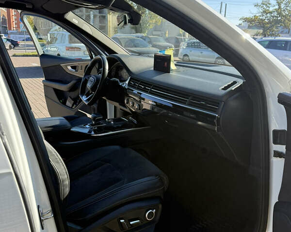 Белый Ауди Ку 7, объемом двигателя 2 л и пробегом 100 тыс. км за 41500 $, фото 15 на Automoto.ua