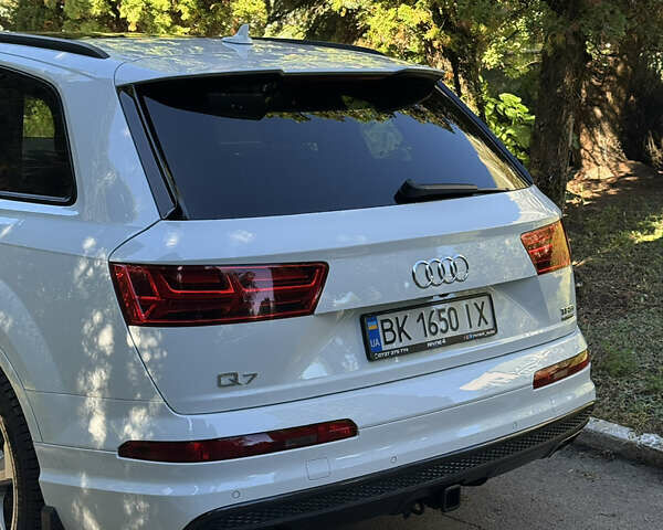 Білий Ауді Ку 7, об'ємом двигуна 1.98 л та пробігом 134 тис. км за 26900 $, фото 4 на Automoto.ua