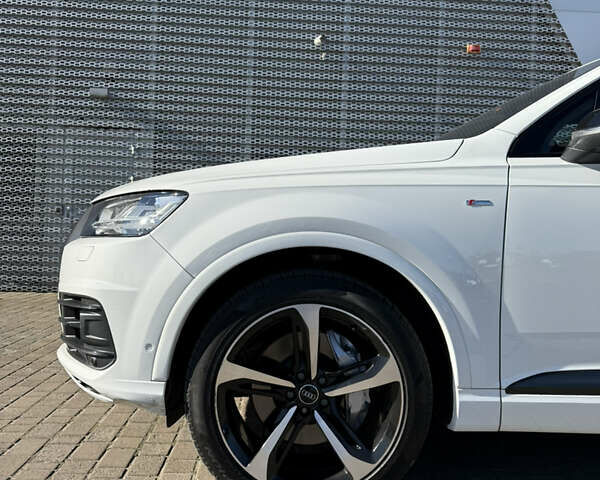 Белый Ауди Ку 7, объемом двигателя 2 л и пробегом 100 тыс. км за 41500 $, фото 9 на Automoto.ua
