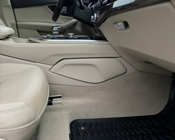 Белый Ауди Ку 7, объемом двигателя 3 л и пробегом 125 тыс. км за 29499 $, фото 47 на Automoto.ua