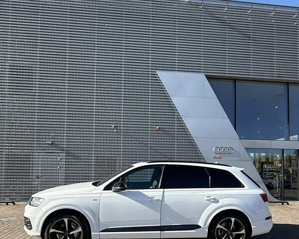 Белый Ауди Ку 7, объемом двигателя 2 л и пробегом 100 тыс. км за 41500 $, фото 10 на Automoto.ua