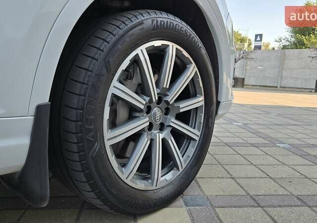 Білий Ауді Ку 7, об'ємом двигуна 3 л та пробігом 180 тис. км за 27500 $, фото 23 на Automoto.ua