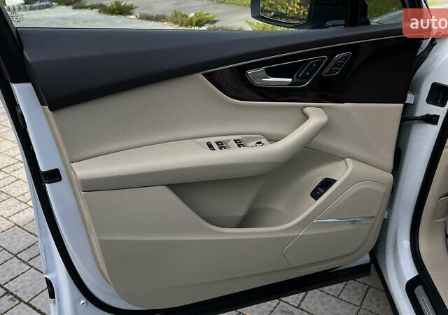 Білий Ауді Ку 7, об'ємом двигуна 3 л та пробігом 167 тис. км за 23500 $, фото 29 на Automoto.ua