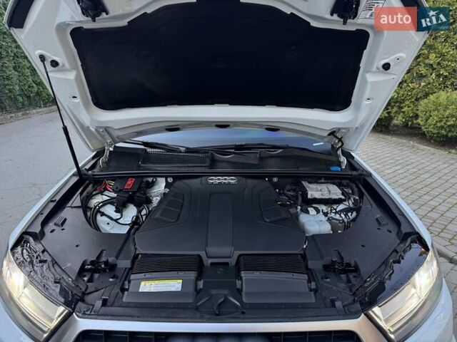 Белый Ауди Ку 7, объемом двигателя 3 л и пробегом 195 тыс. км за 23500 $, фото 45 на Automoto.ua