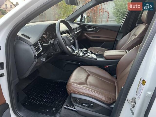 Білий Ауді Ку 7, об'ємом двигуна 2 л та пробігом 109 тис. км за 23900 $, фото 18 на Automoto.ua