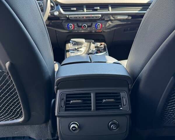 Белый Ауди Ку 7, объемом двигателя 3 л и пробегом 114 тыс. км за 41000 $, фото 58 на Automoto.ua