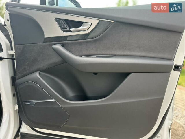 Білий Ауді Ку 7, об'ємом двигуна 2.97 л та пробігом 121 тис. км за 53700 $, фото 20 на Automoto.ua