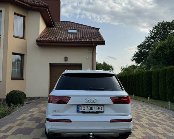 Белый Ауди Ку 7, объемом двигателя 3 л и пробегом 180 тыс. км за 38999 $, фото 2 на Automoto.ua