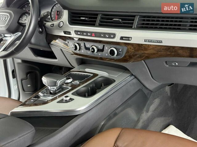 Белый Ауди Ку 7, объемом двигателя 2 л и пробегом 136 тыс. км за 25999 $, фото 65 на Automoto.ua