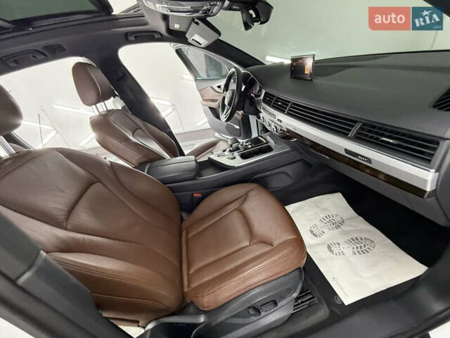 Белый Ауди Ку 7, объемом двигателя 2 л и пробегом 136 тыс. км за 25999 $, фото 71 на Automoto.ua