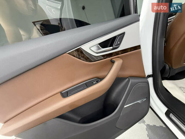 Белый Ауди Ку 7, объемом двигателя 2 л и пробегом 136 тыс. км за 25999 $, фото 40 на Automoto.ua