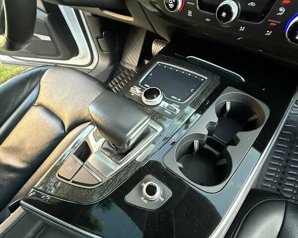 Белый Ауди Ку 7, объемом двигателя 3 л и пробегом 108 тыс. км за 31700 $, фото 116 на Automoto.ua